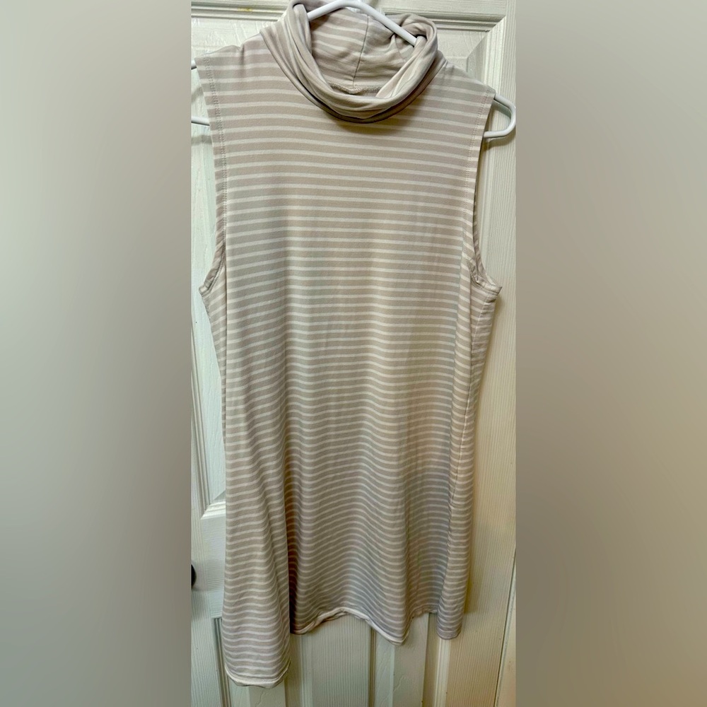 Garnet Hill Women's Grey and White Striped Turtleneck Dress/Tunic